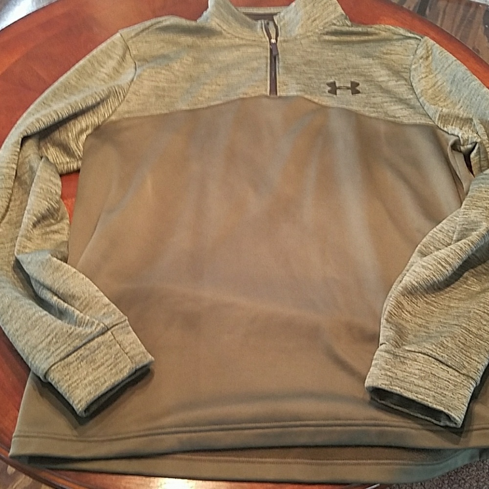Men's Large New Under Armour Pull Over